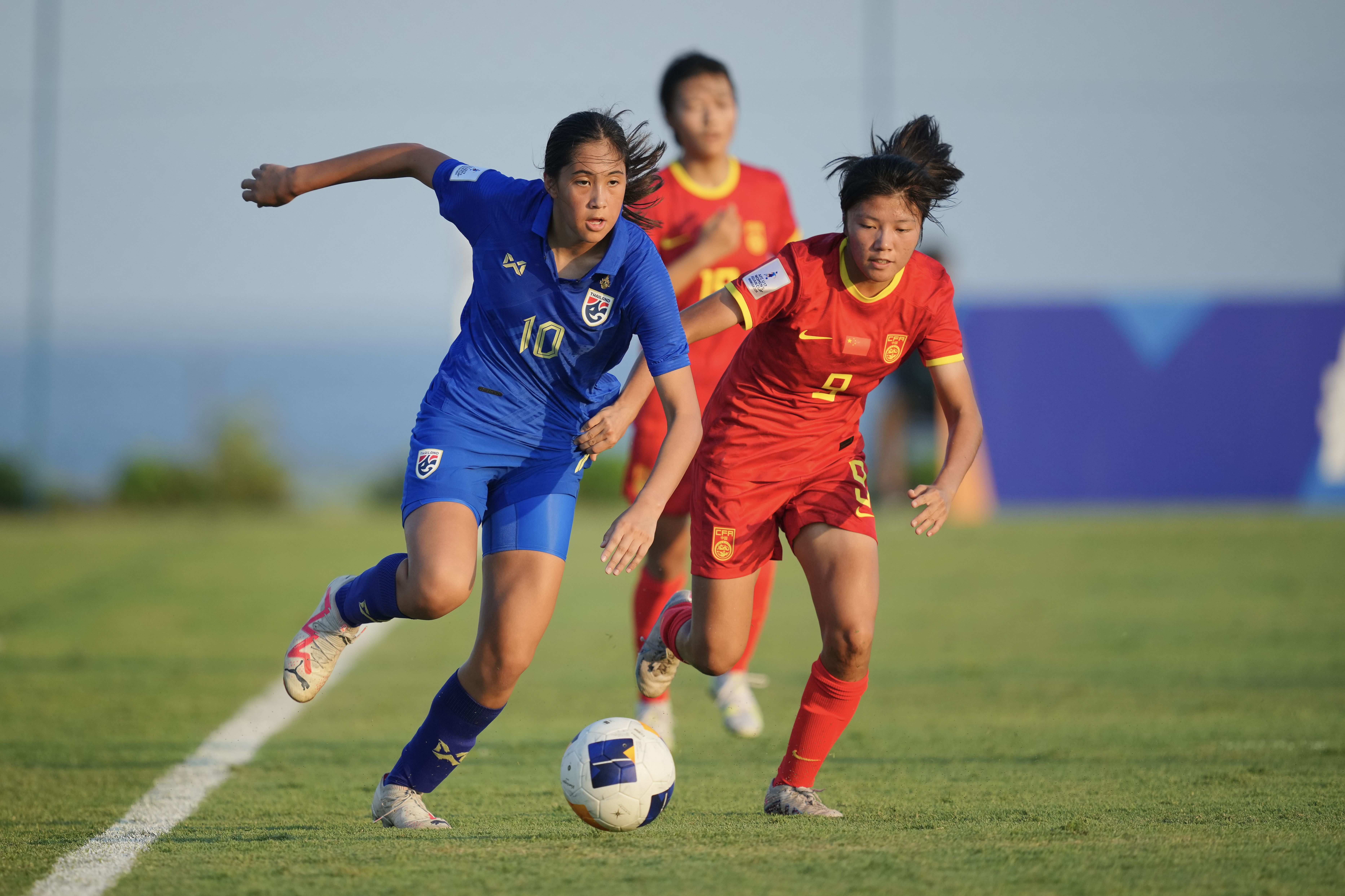 泰国女足比拼求胜，积极备战重要赛事